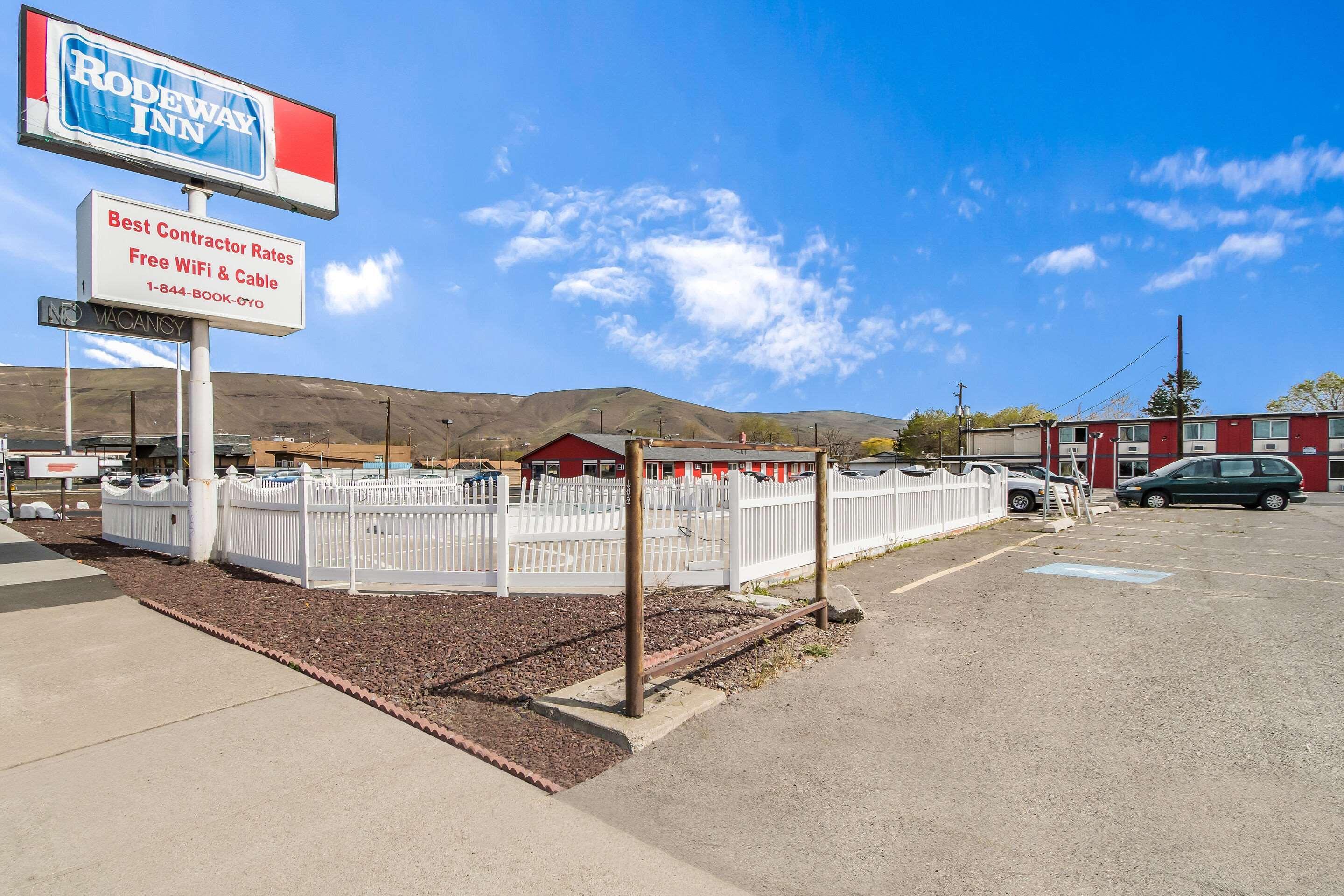 Rodeway Inn ヤキマ エクステリア 写真